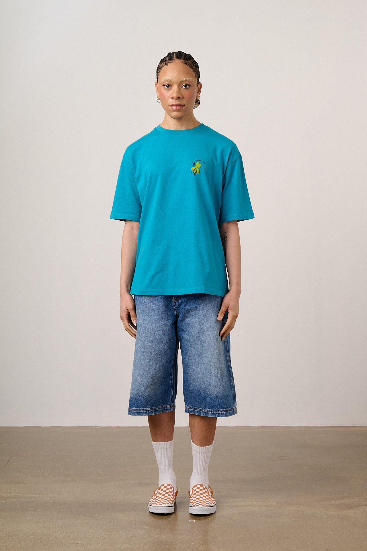 Benny - Oversized Cotton T-Shirt in Blue Flower Tile Print