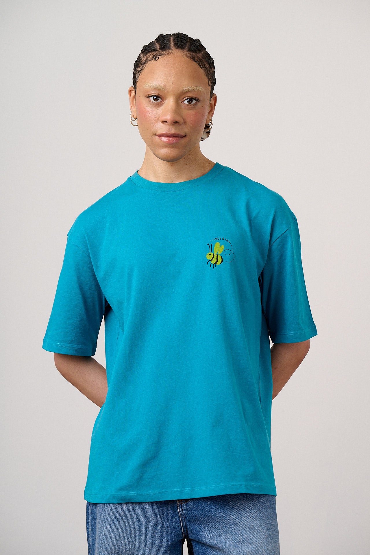 Benny - Oversized Cotton T-Shirt in Blue Flower Tile Print – Lucy
