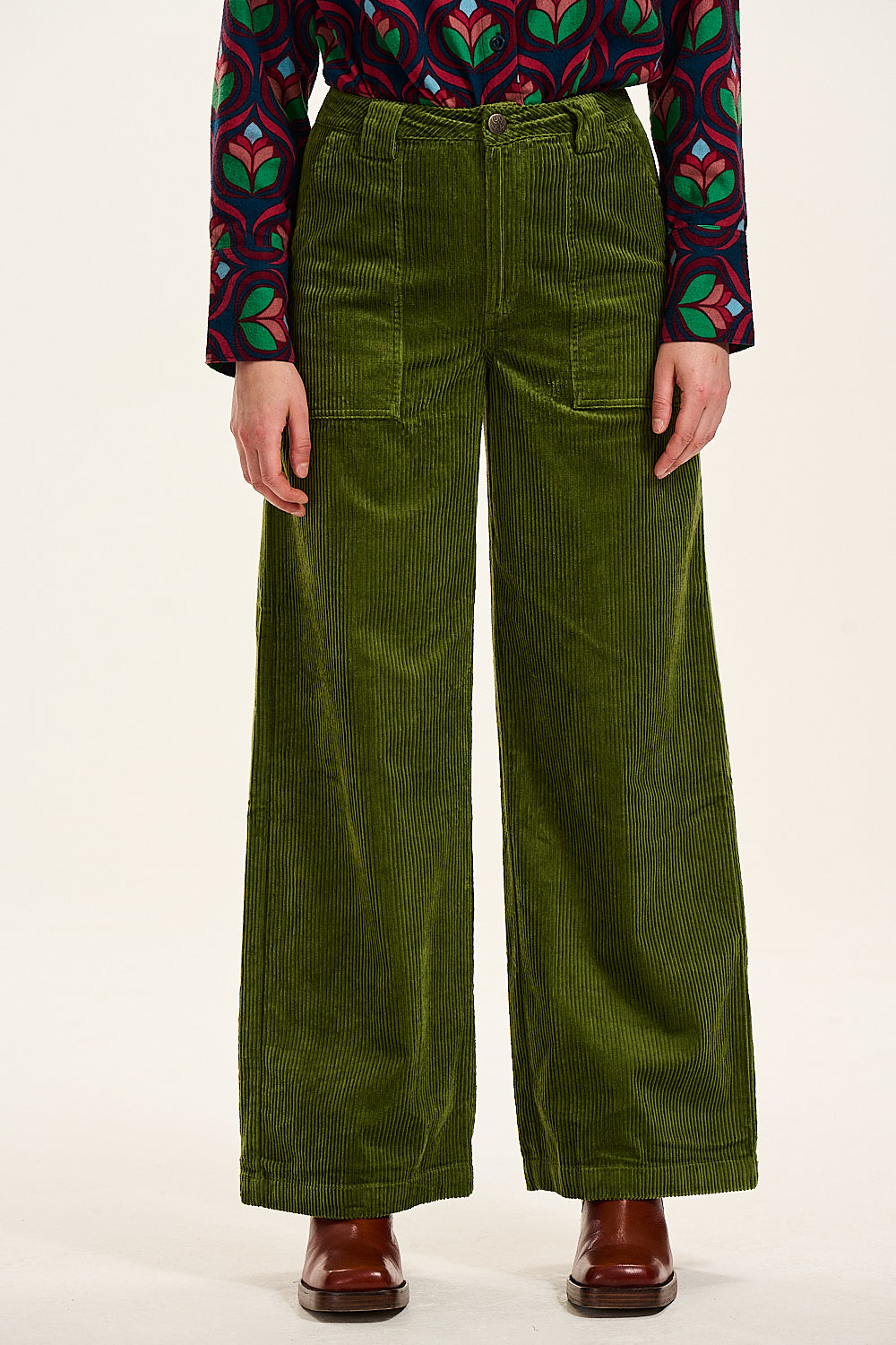 Delores Wide Leg Jeans: ORGANIC CORDUROY - Pesto Green