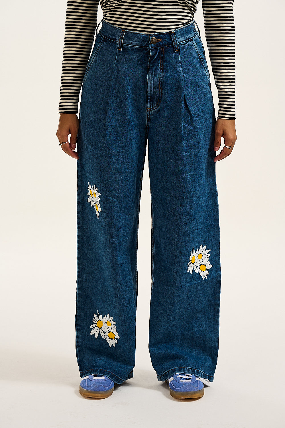 Cole Super Wide Leg Jeans: ORGANIC DENIM - Lazy Daisy