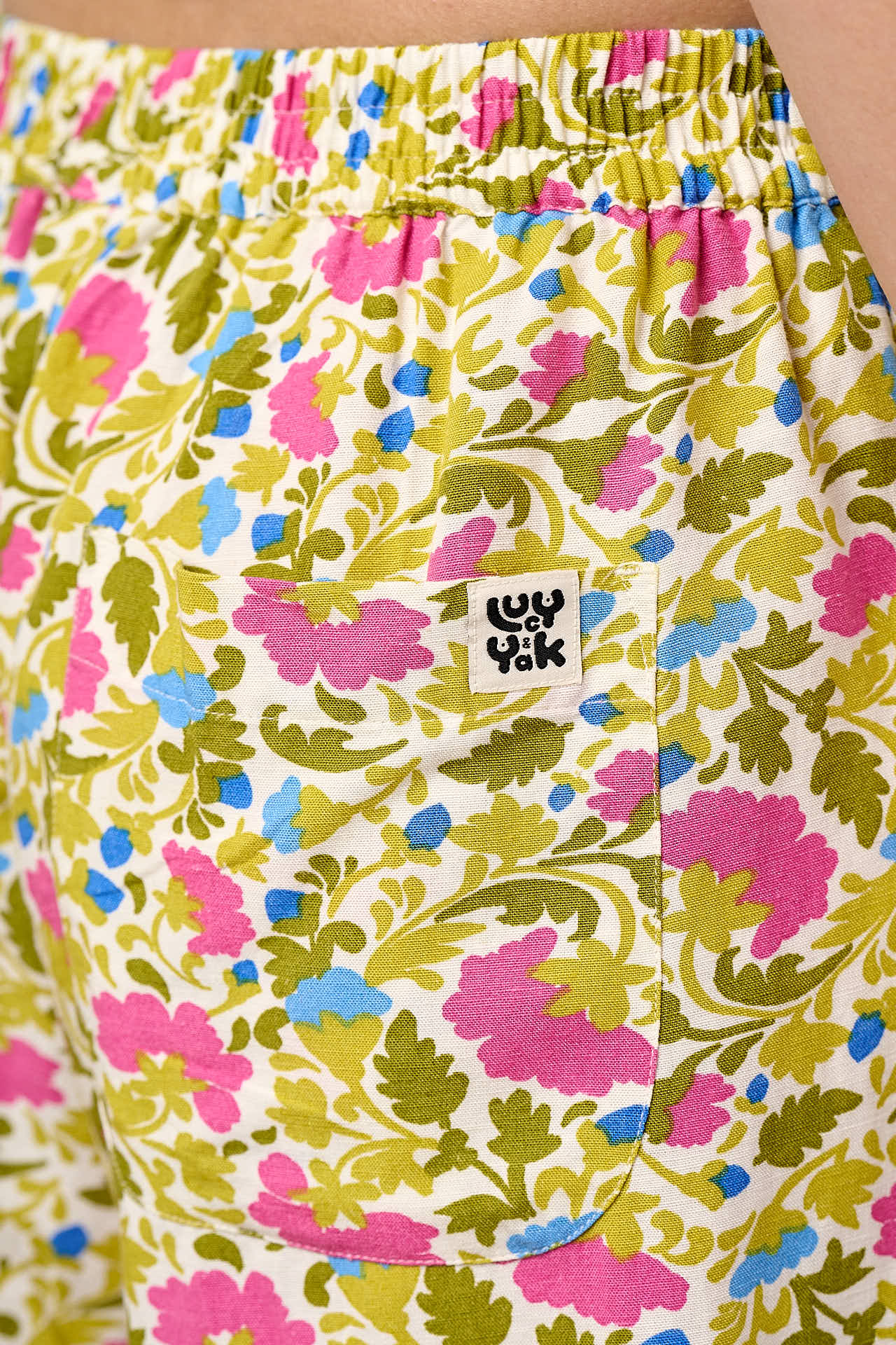 Madero - Viscose Long Shorts in Carnation Print