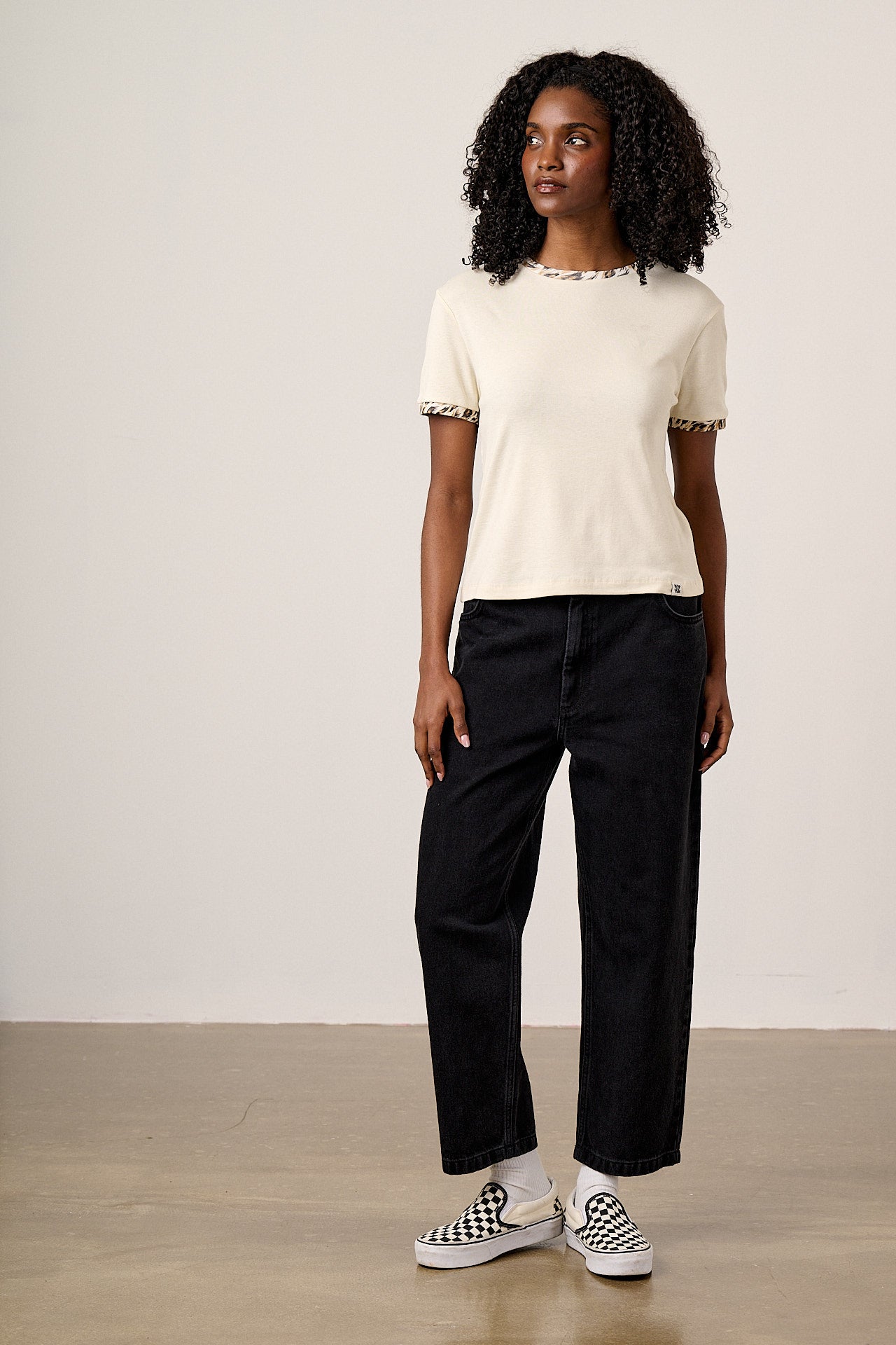 Maya - Cotton T-Shirt in Leo Swirl Trim