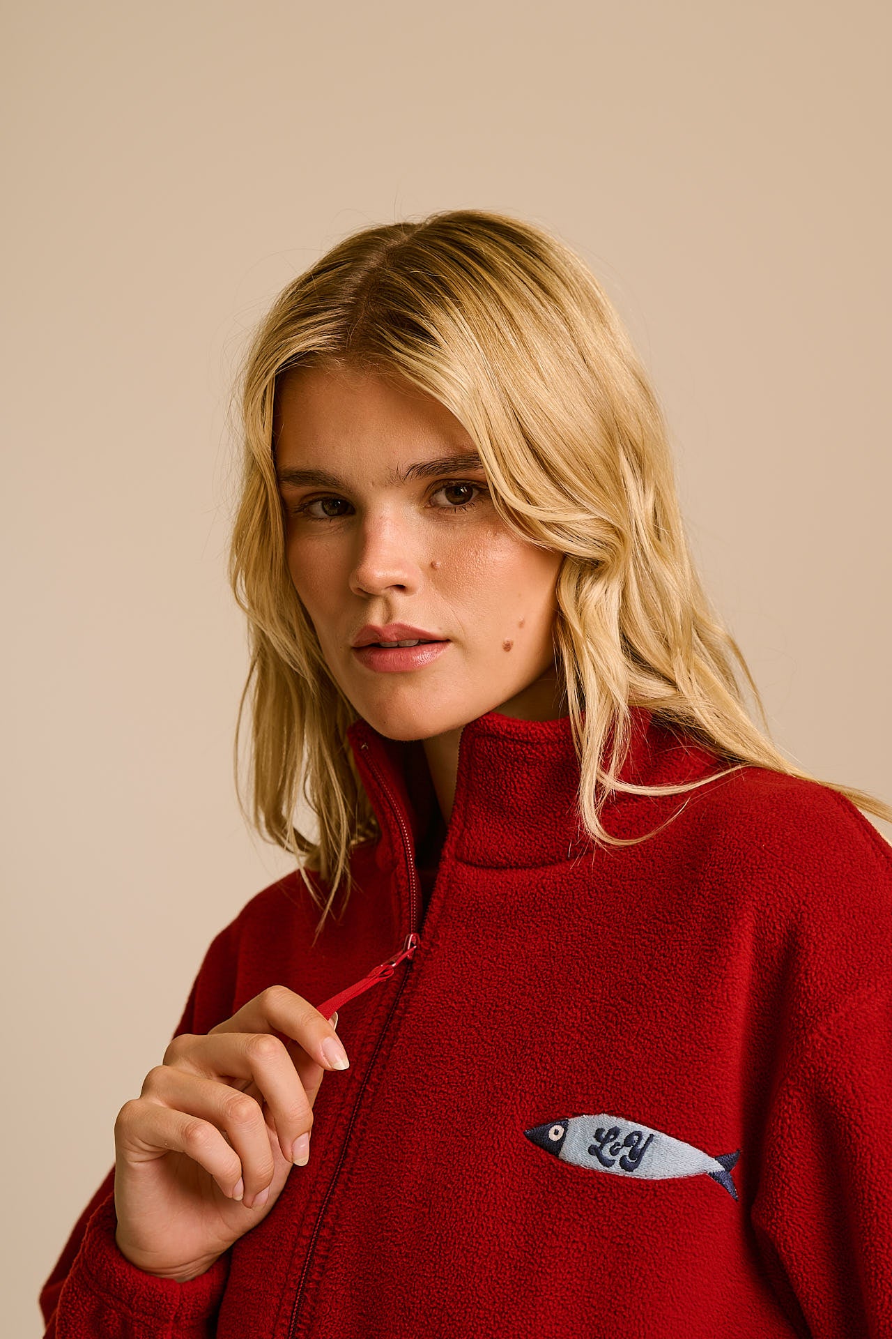 Nicks Full Zip Fleece - Recycled Polyester in Red Dahlia with Fish