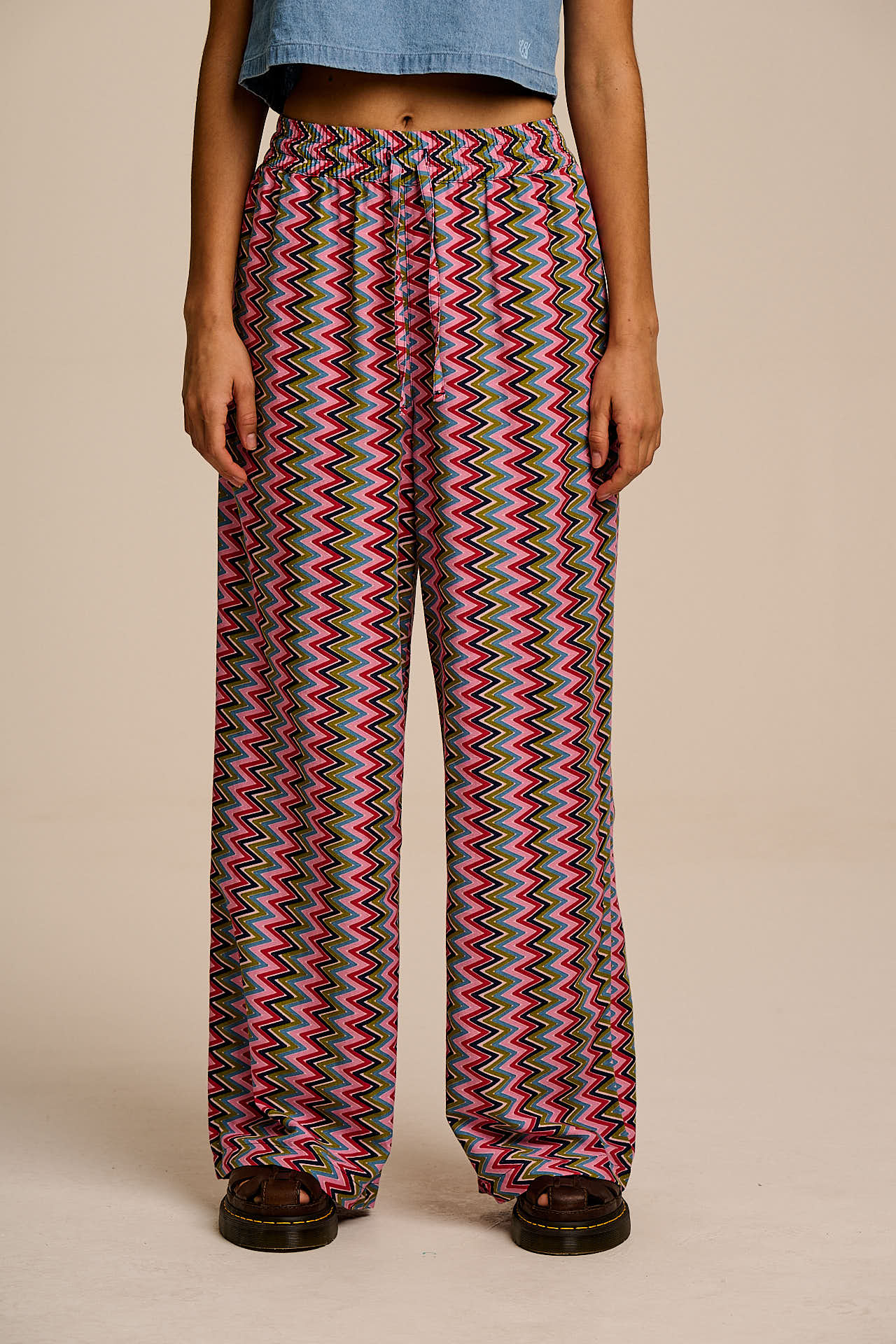 Norris - Wide Leg Cotton & Viscose Trousers in Zig Zag Stripe