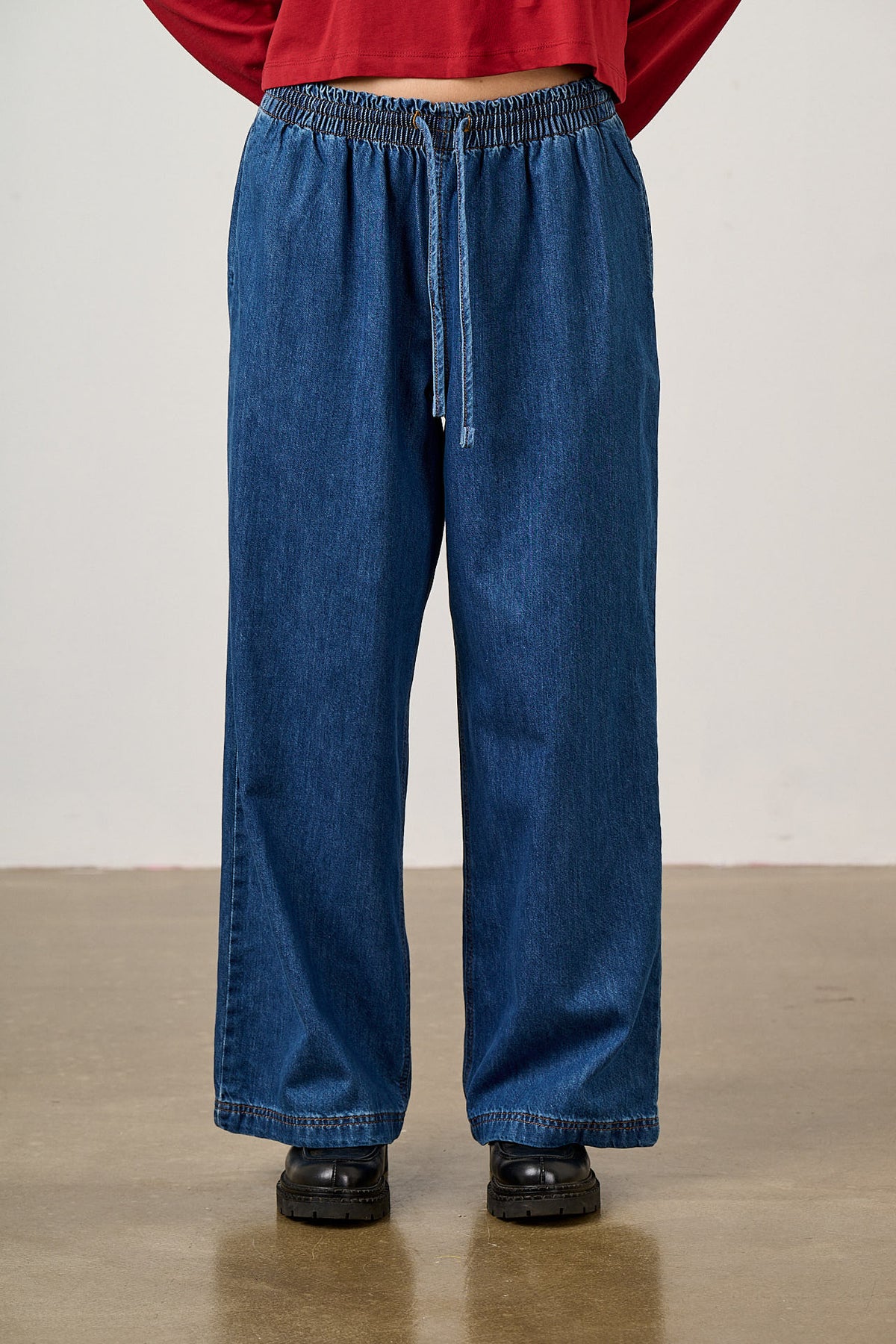 Norris - Wide Leg Cotton Jeans in Midwash Denim