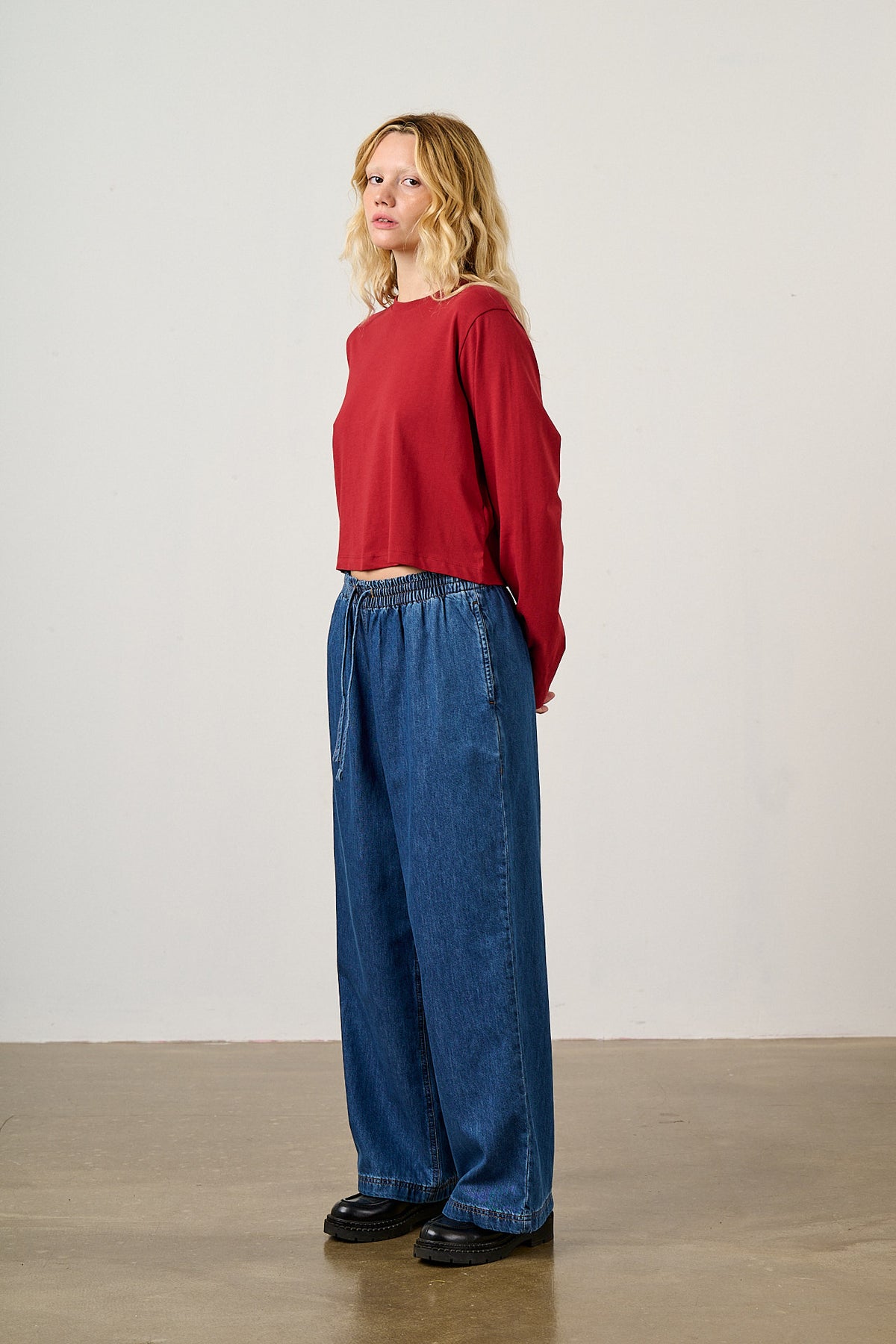 Norris - Wide Leg Cotton Jeans in Midwash Denim