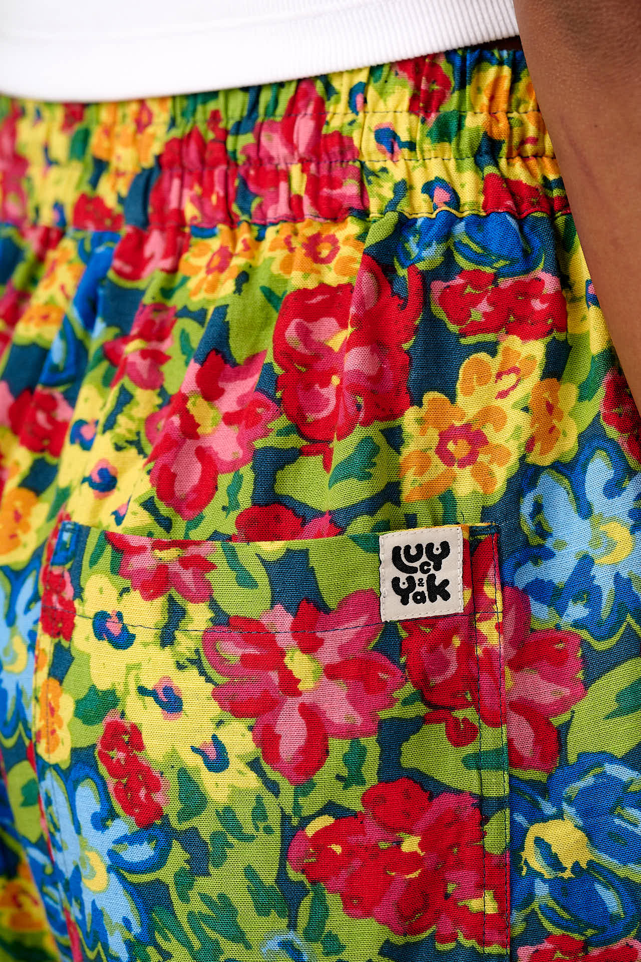 Norris - Wide Leg Cotton & Viscose Trousers in 80s Scribbled Floral