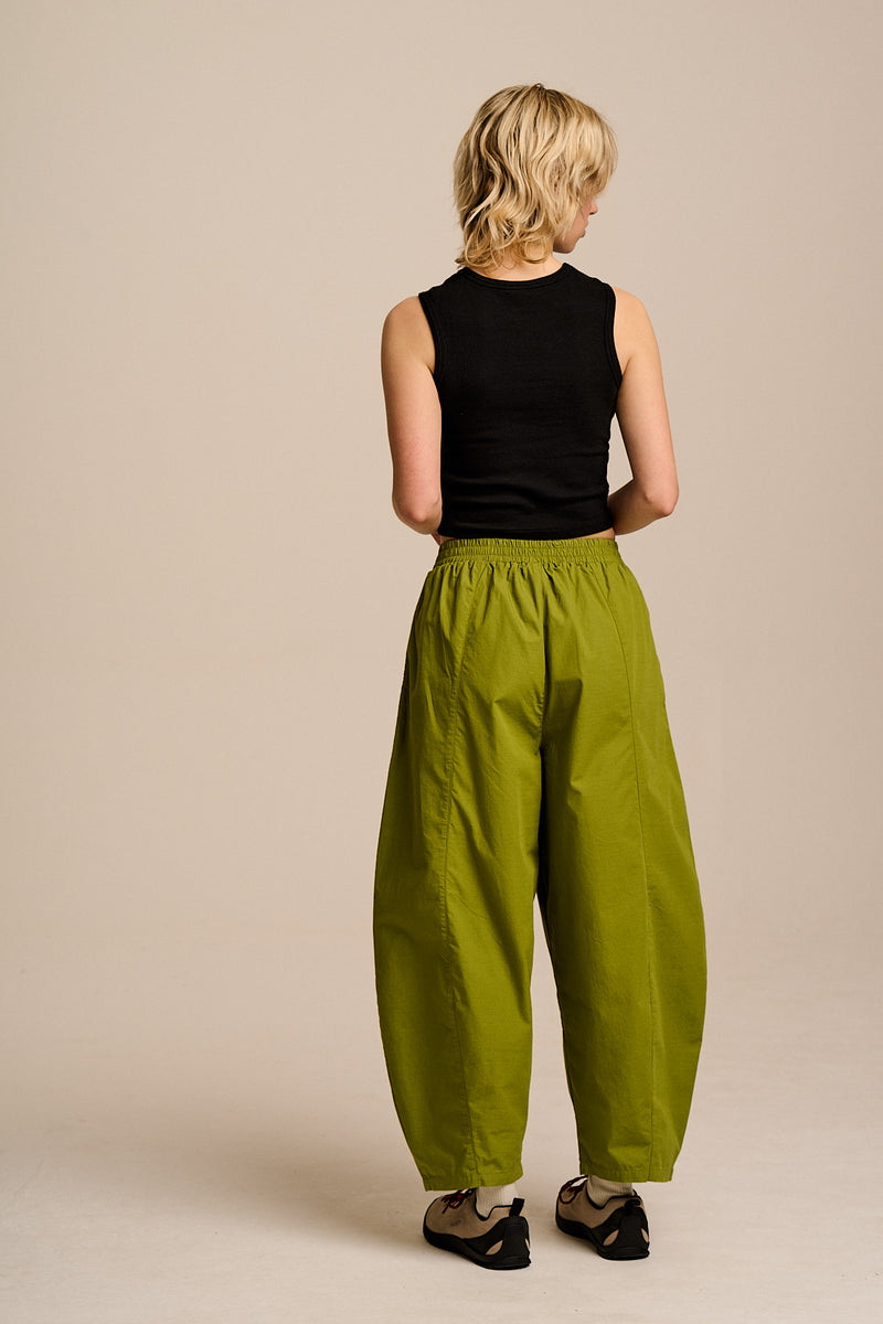 Obregon - Barrel Leg Cotton Trousers in Golden Cypress Green
