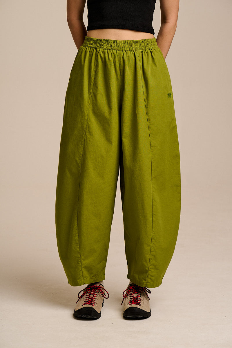 Obregon - Barrel Leg Cotton Trousers in Golden Cypress Green