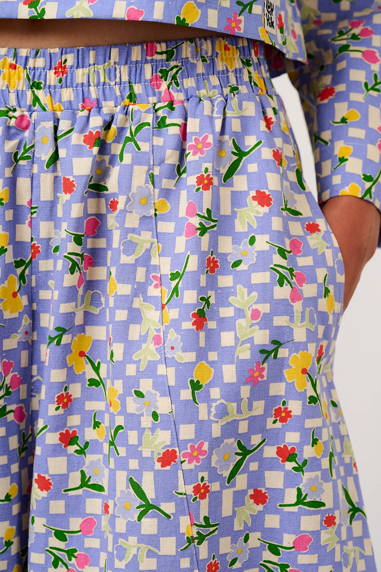 Obregon - Cotton Barrel Leg Trousers in Ditsy Checkerboard Floral