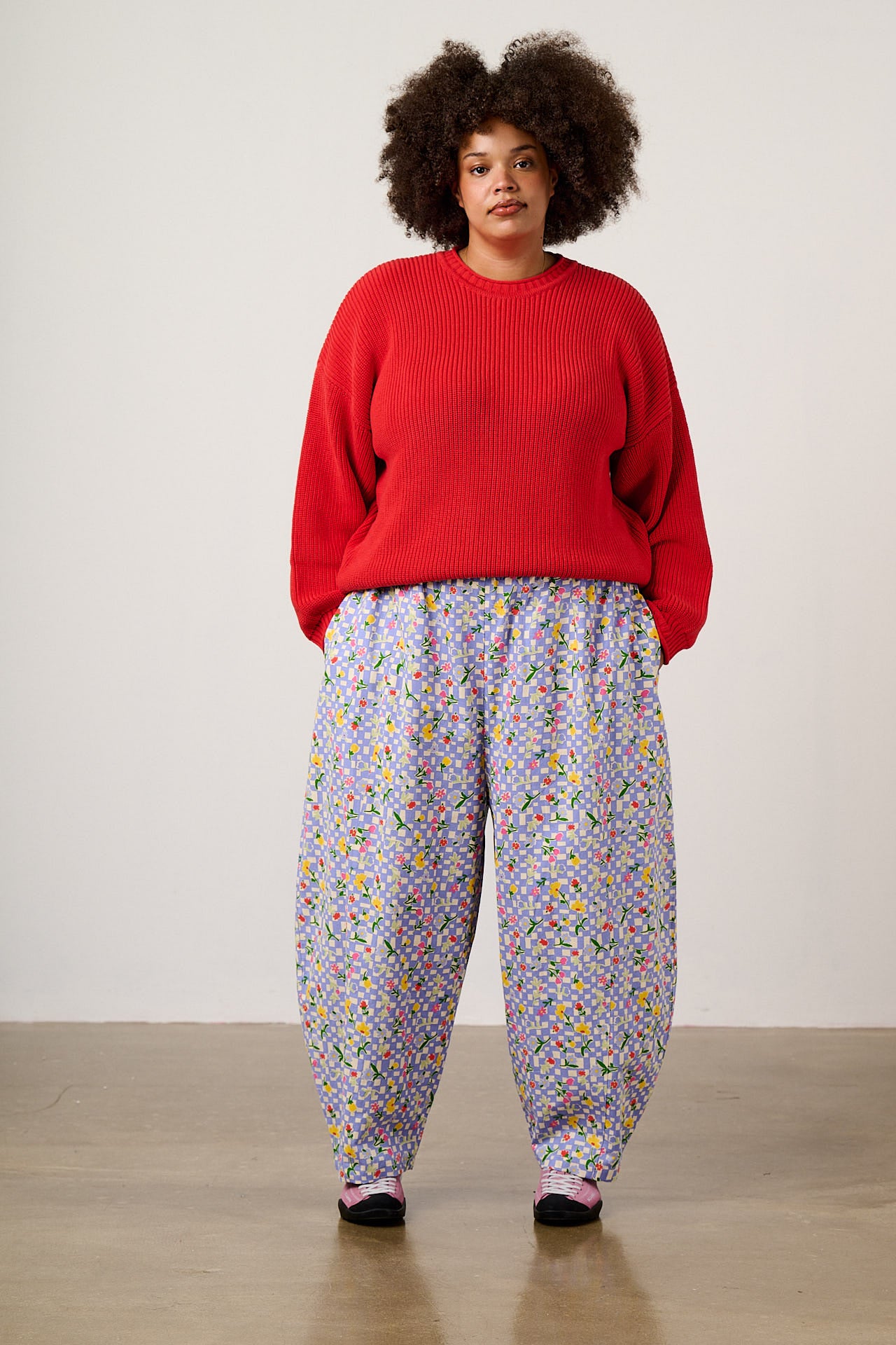 Obregon - Cotton Barrel Leg Trousers in Ditsy Checkerboard Floral