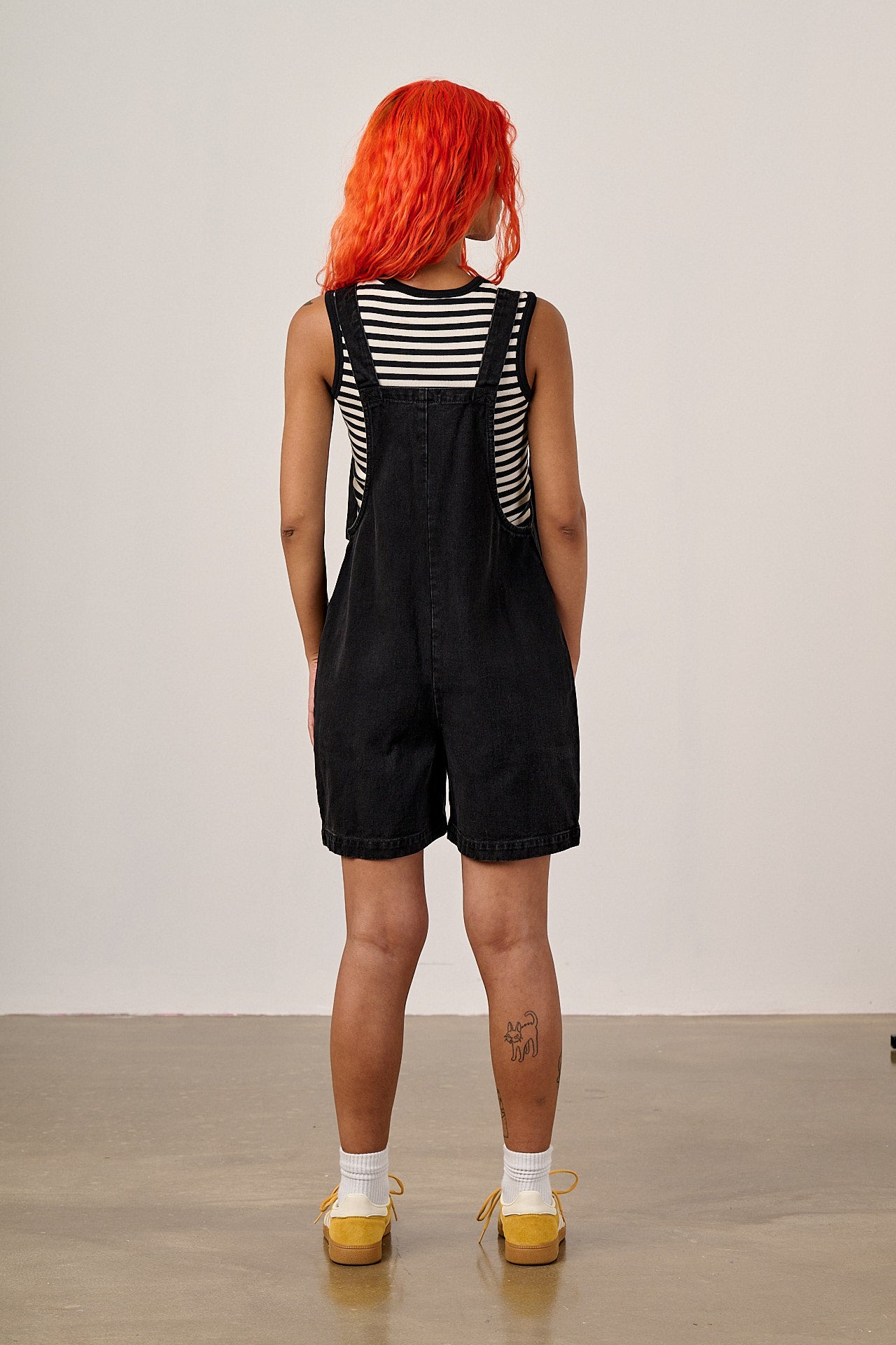 Original Shorts - Denim Dungarees Shorts in Washed Black