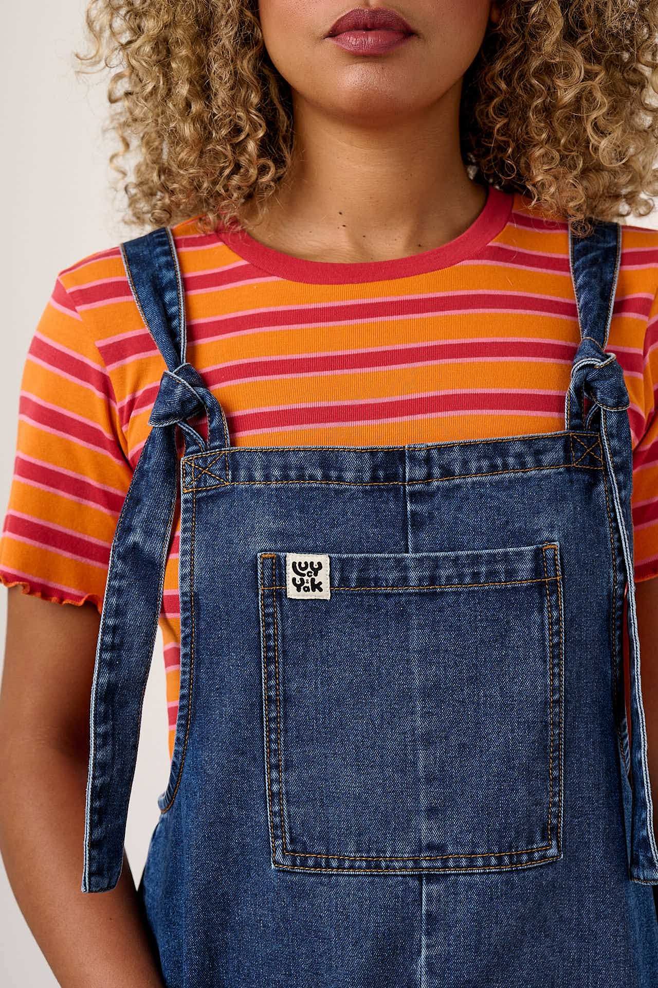 Original Shorts - Denim Dungarees Shorts in Mid Wash Blue