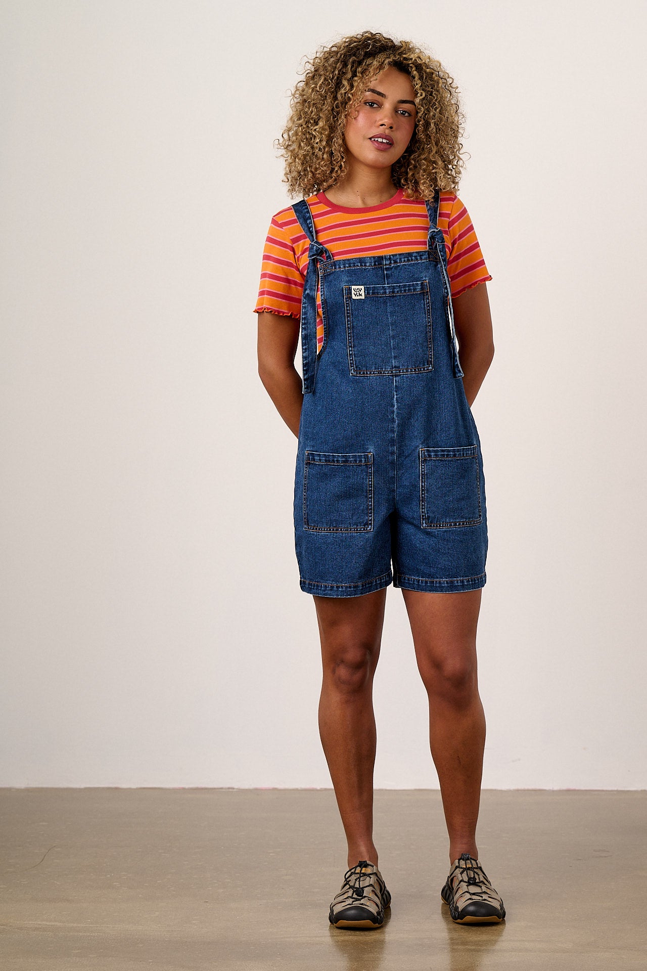 Original Shorts - Denim Dungarees Shorts in Mid Wash Blue