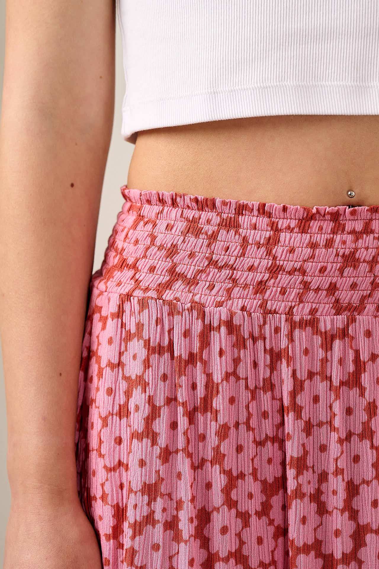 Poppy - Elasticised Waist Skirt in Coastal Flower