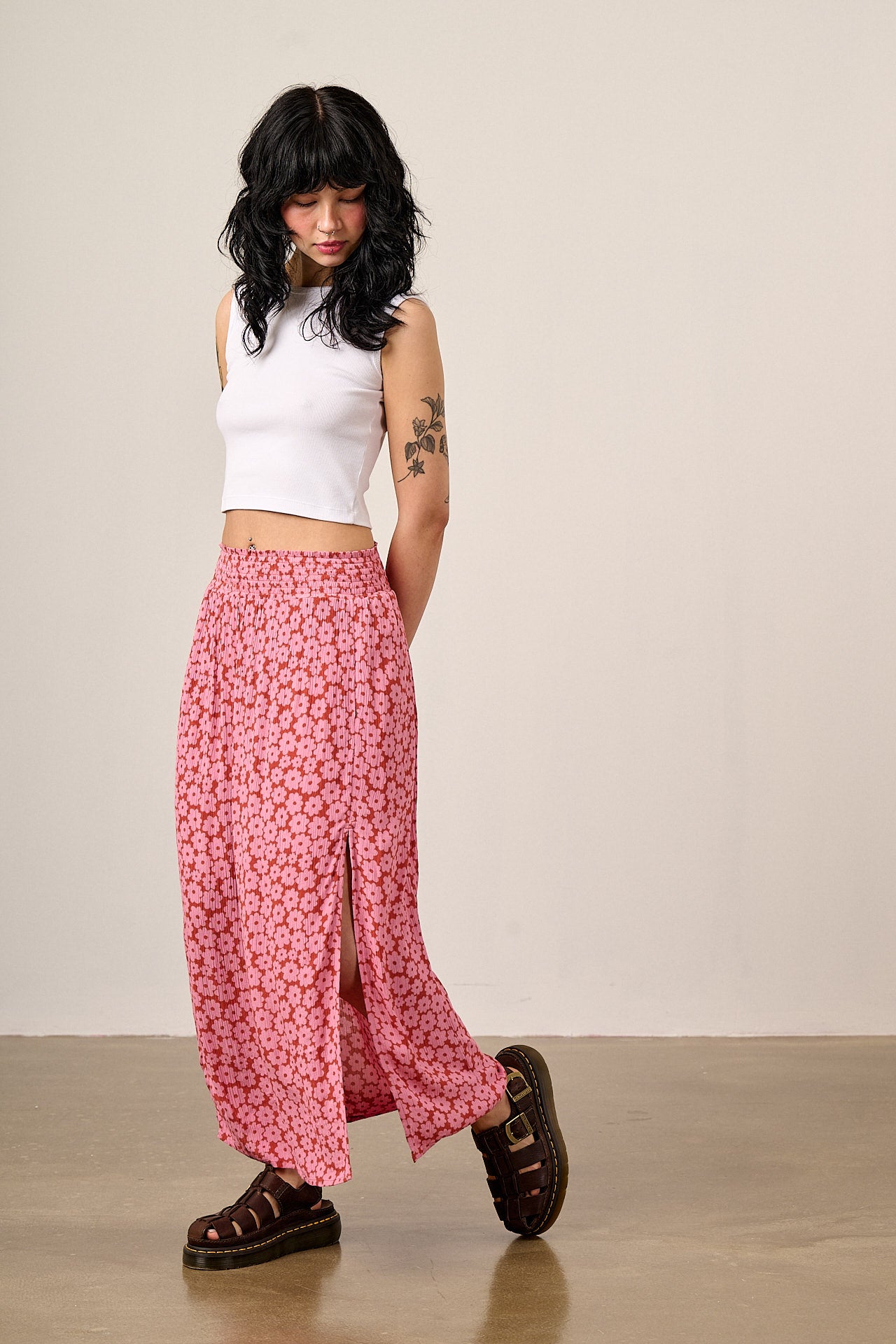 Poppy - Elasticised Waist Skirt in Coastal Flower