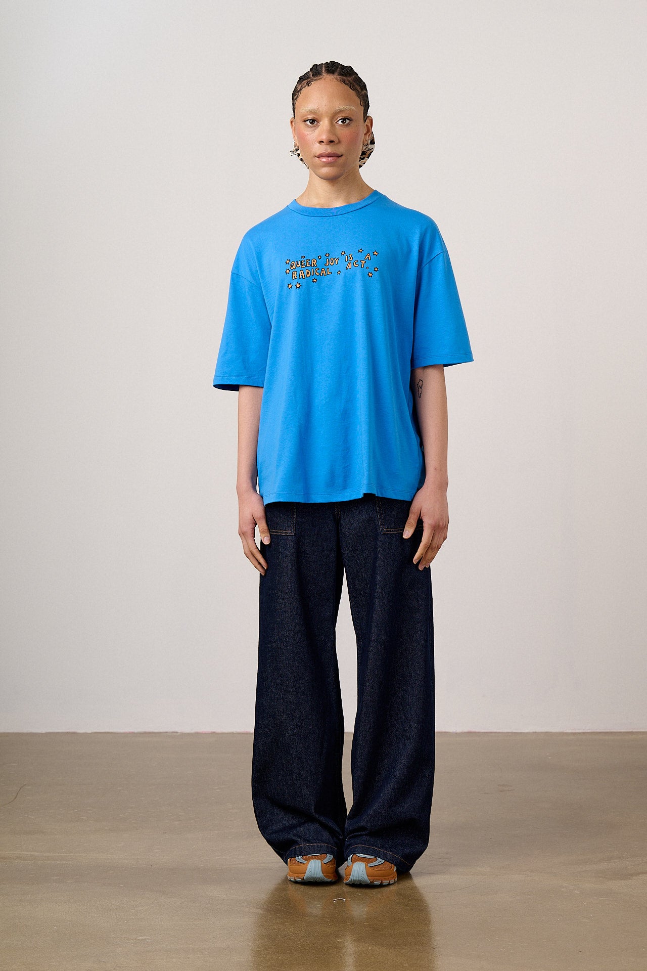 Bee Illustrates Pride 2026 - Benny - Oversized cotton T-Shirt in Blue
