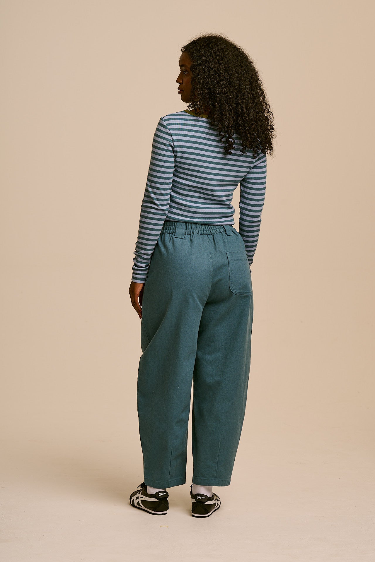 Ashby - Cotton Barrel Leg Trousers in Teal