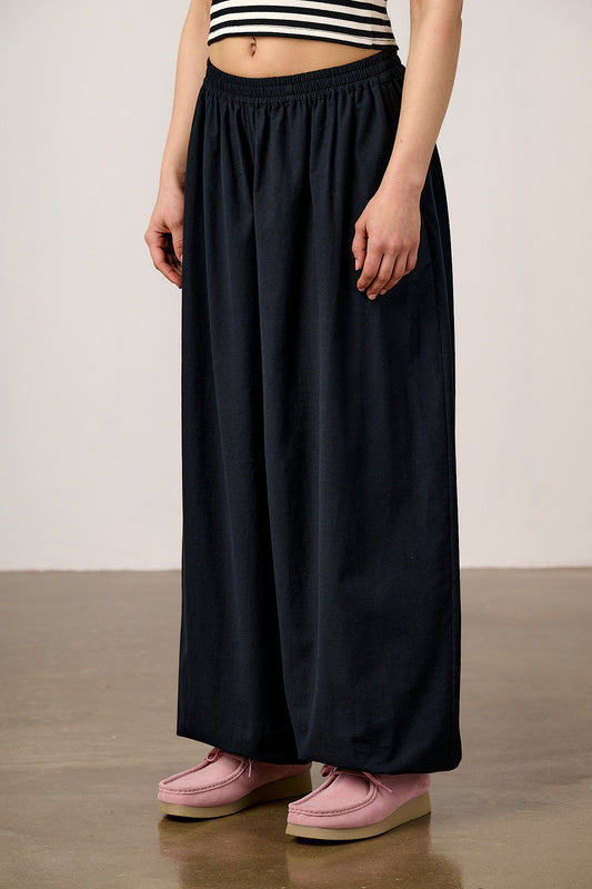 Renata - Cuffed Cotton Balloon Leg Trousers in Black