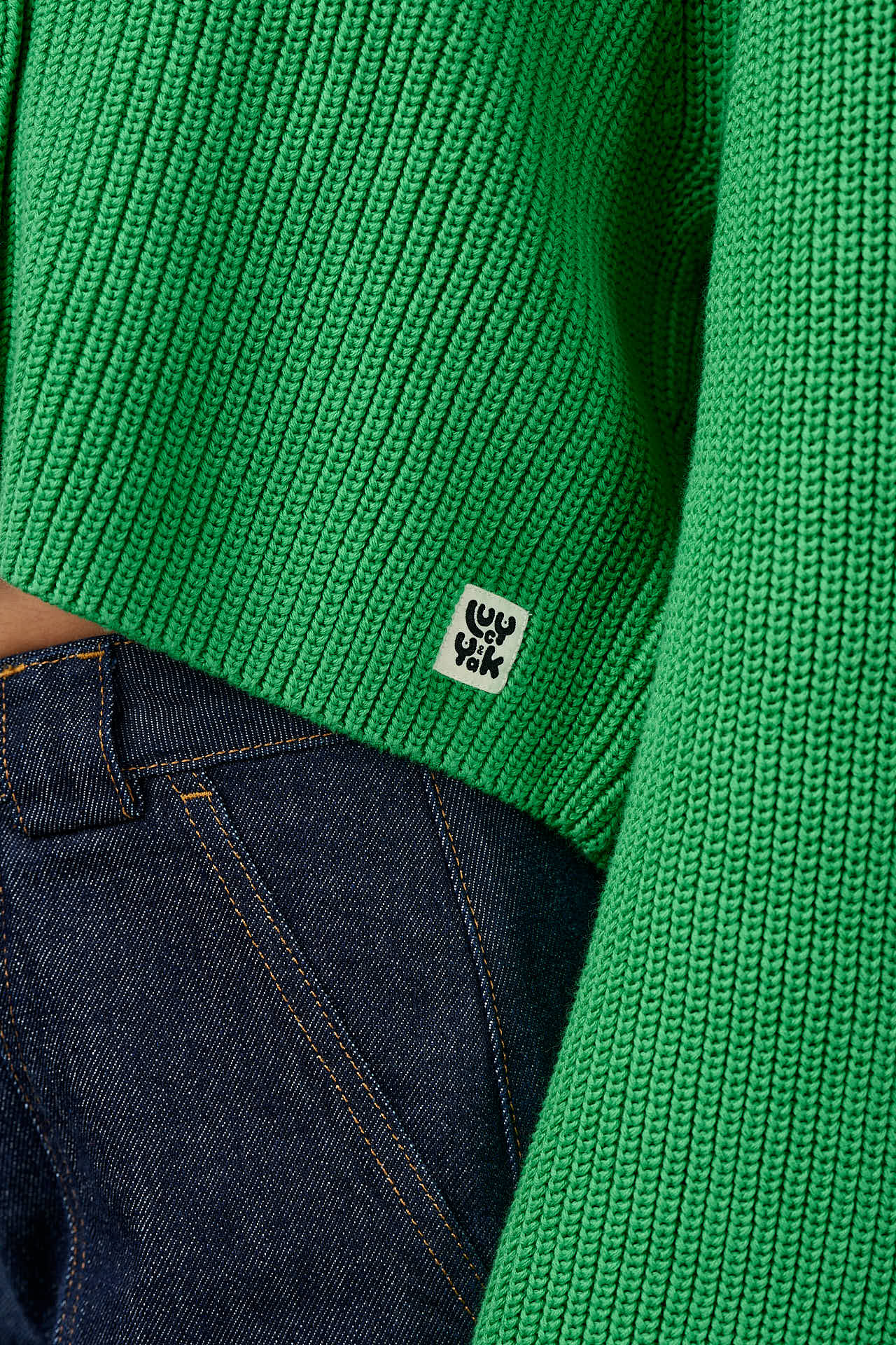 Robyn - V-Neck Cotton Cardigan in Kelly Green