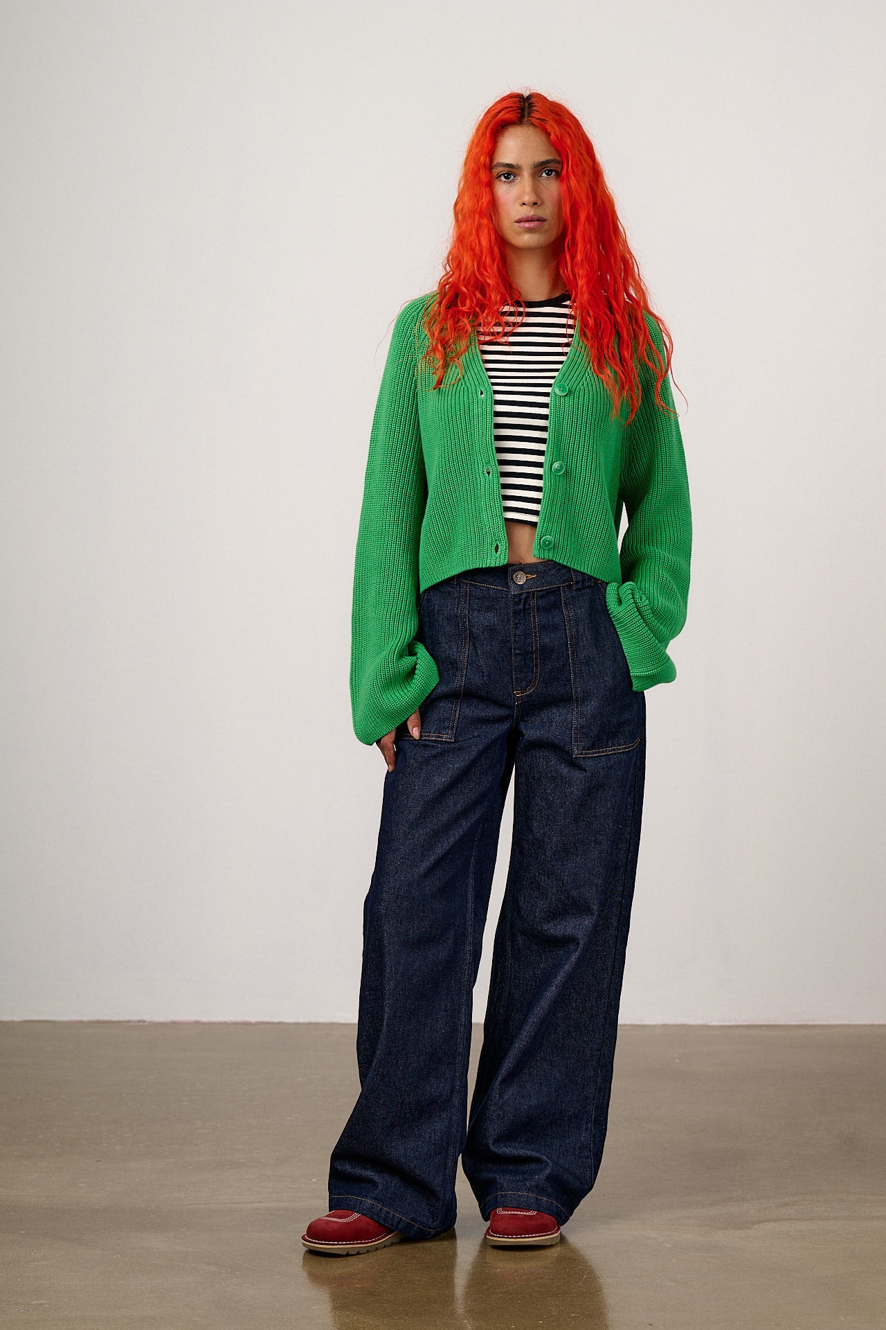 Robyn - V-Neck Cotton Cardigan in Kelly Green