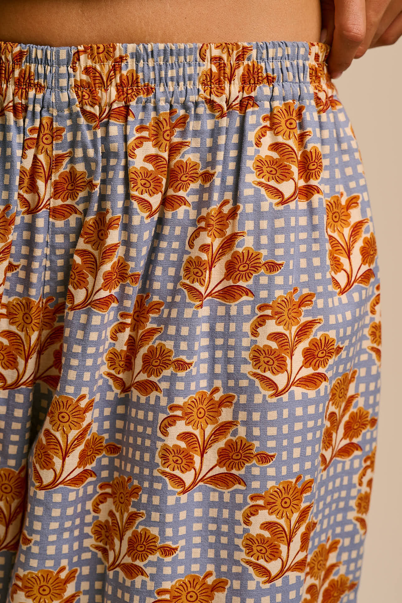Rumi - Wide Leg Cotton & Linen Trouser in Checkered Floral Blooms
