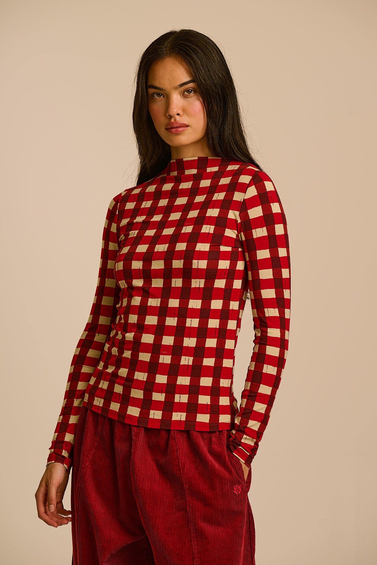 Sara - Mock Neck Viscose Top in Burgundy Gingham