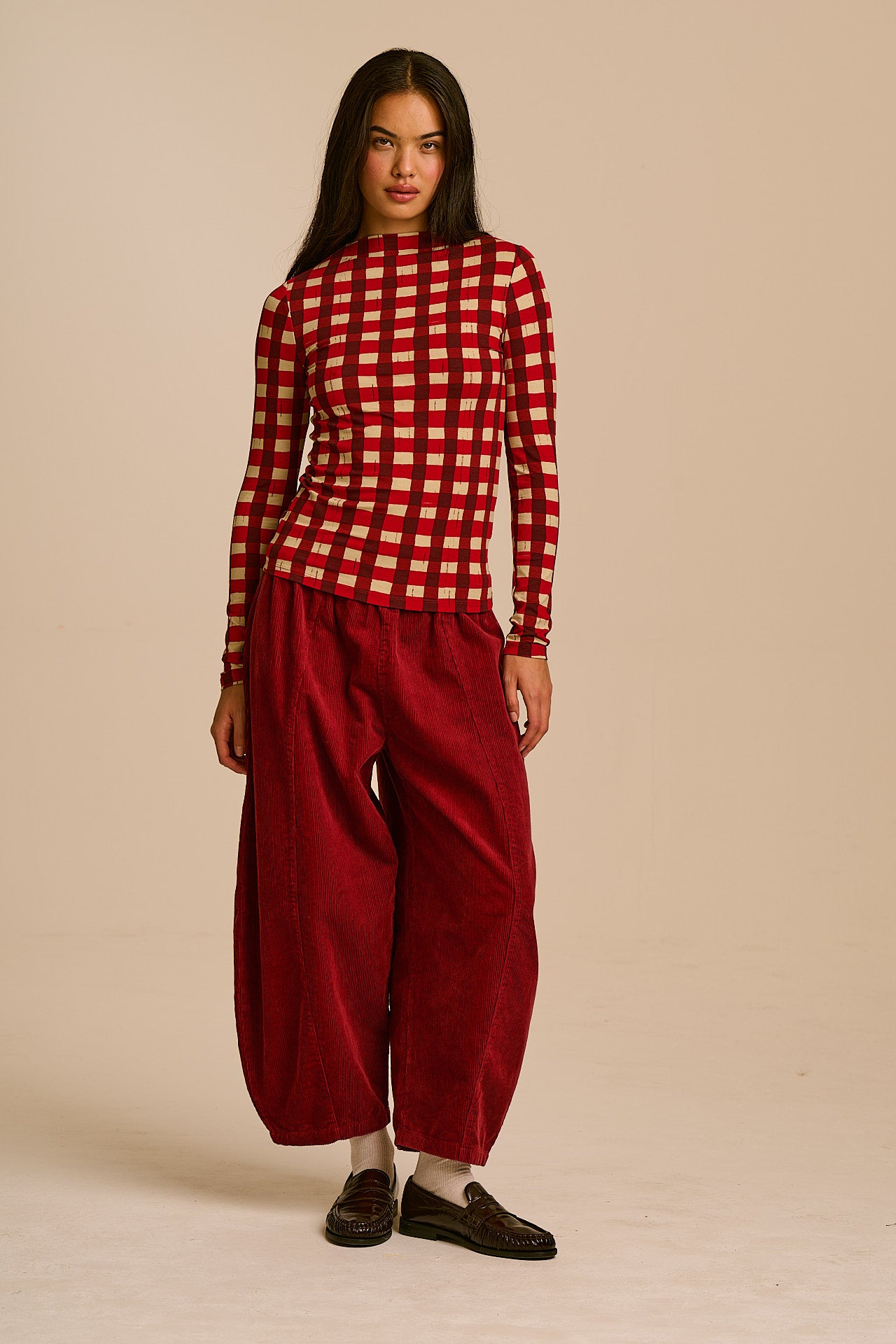 Sara - Mock Neck Viscose Top in Burgundy Gingham