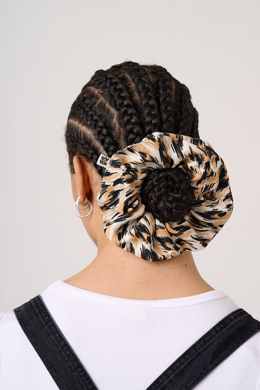 Mimmi - Oversized Cotton Scrunchie in Leo Swirl