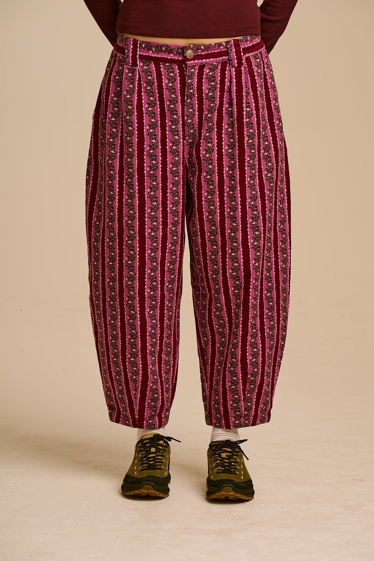Ashby - Cotton Barrel Leg Trousers in Folk Floral Stripe