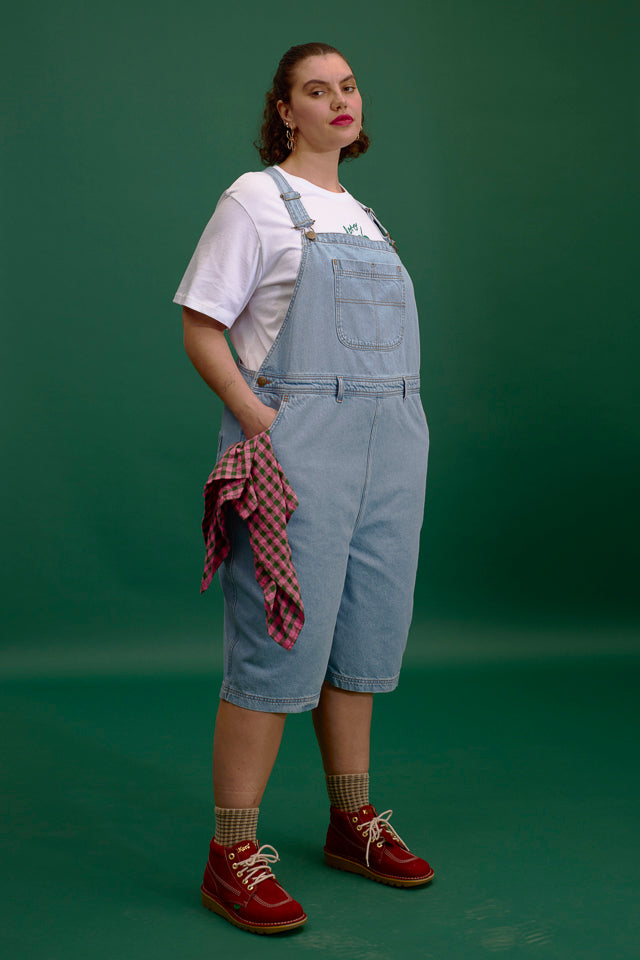 Jara - Denim Dungarees Shorts in Light Wash with Metal Clasps