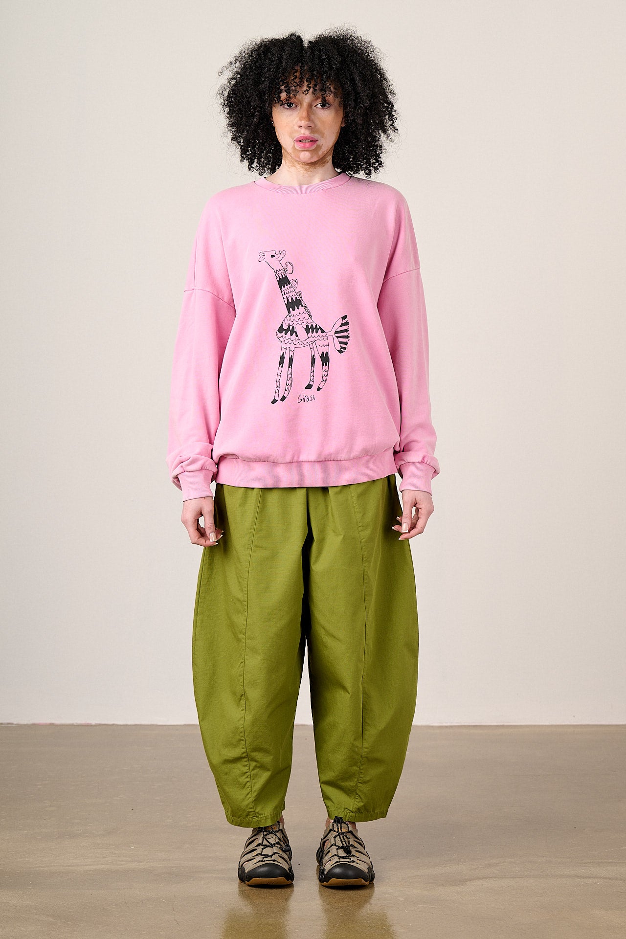 L.E Sutton -  Cotton Jersey Oversized Sweatshirt in Arthouse & Yak: Girash Print