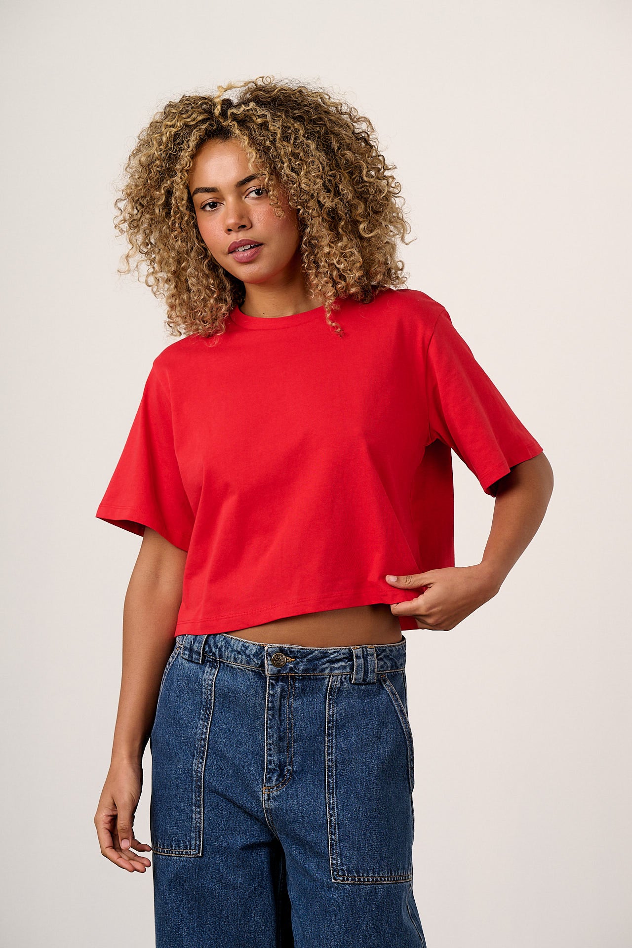 Zayla - Cotton Cropped Boxy T-Shirt in True Red