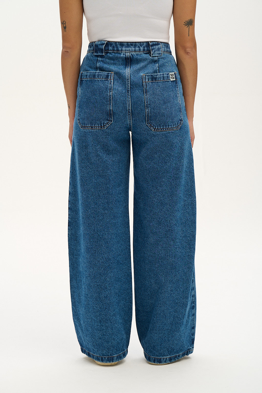 Delores Wide Leg Jeans: ORGANIC DENIM - Mid Wash Blue